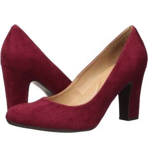 Aerosoles Women's Octagon Pump, dark red, size 8.5